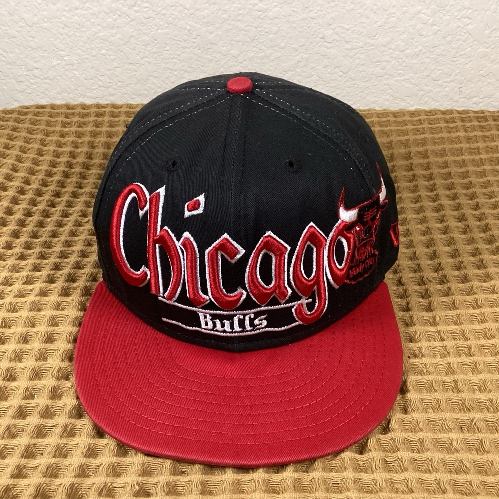 Men's New Era 9Fifty Chicago Bulls Snapback Hat Cap Hardwood Classics